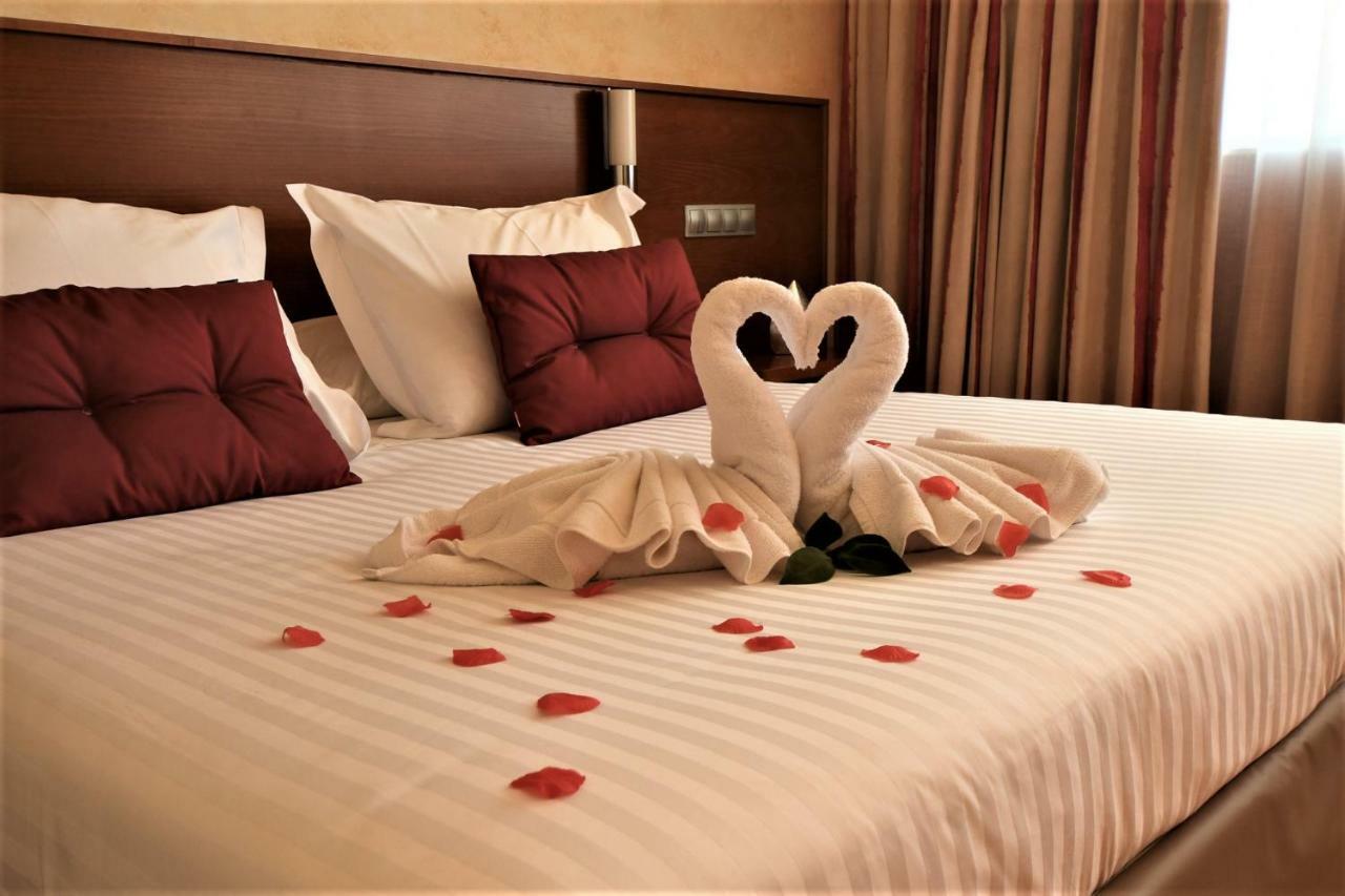 Hotel Miravalle โอว์เรนเซ ภายนอก รูปภาพ