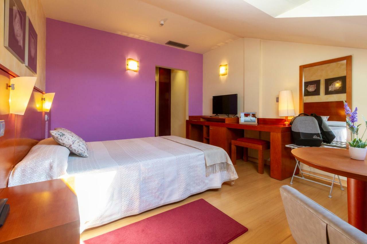 Hotel Miravalle โอว์เรนเซ ภายนอก รูปภาพ
