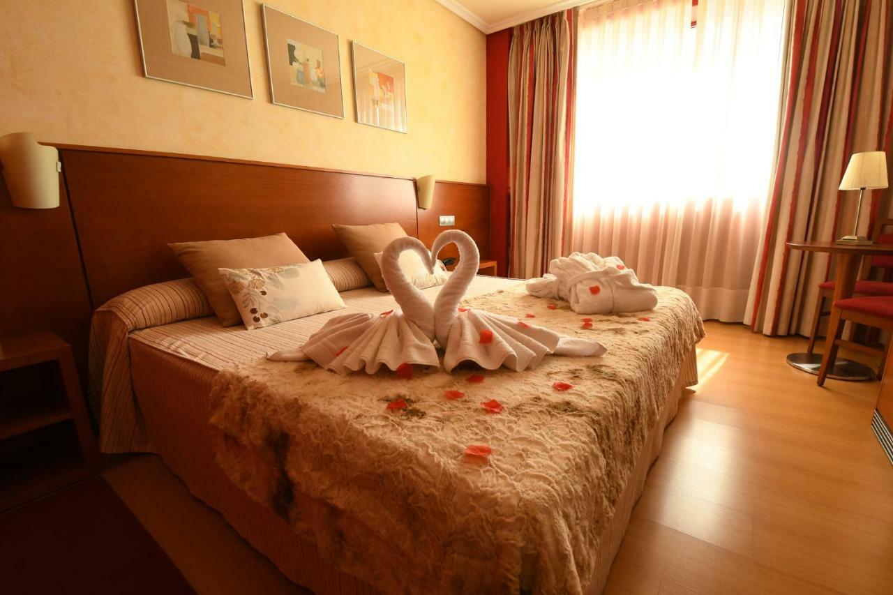 Hotel Miravalle โอว์เรนเซ ภายนอก รูปภาพ