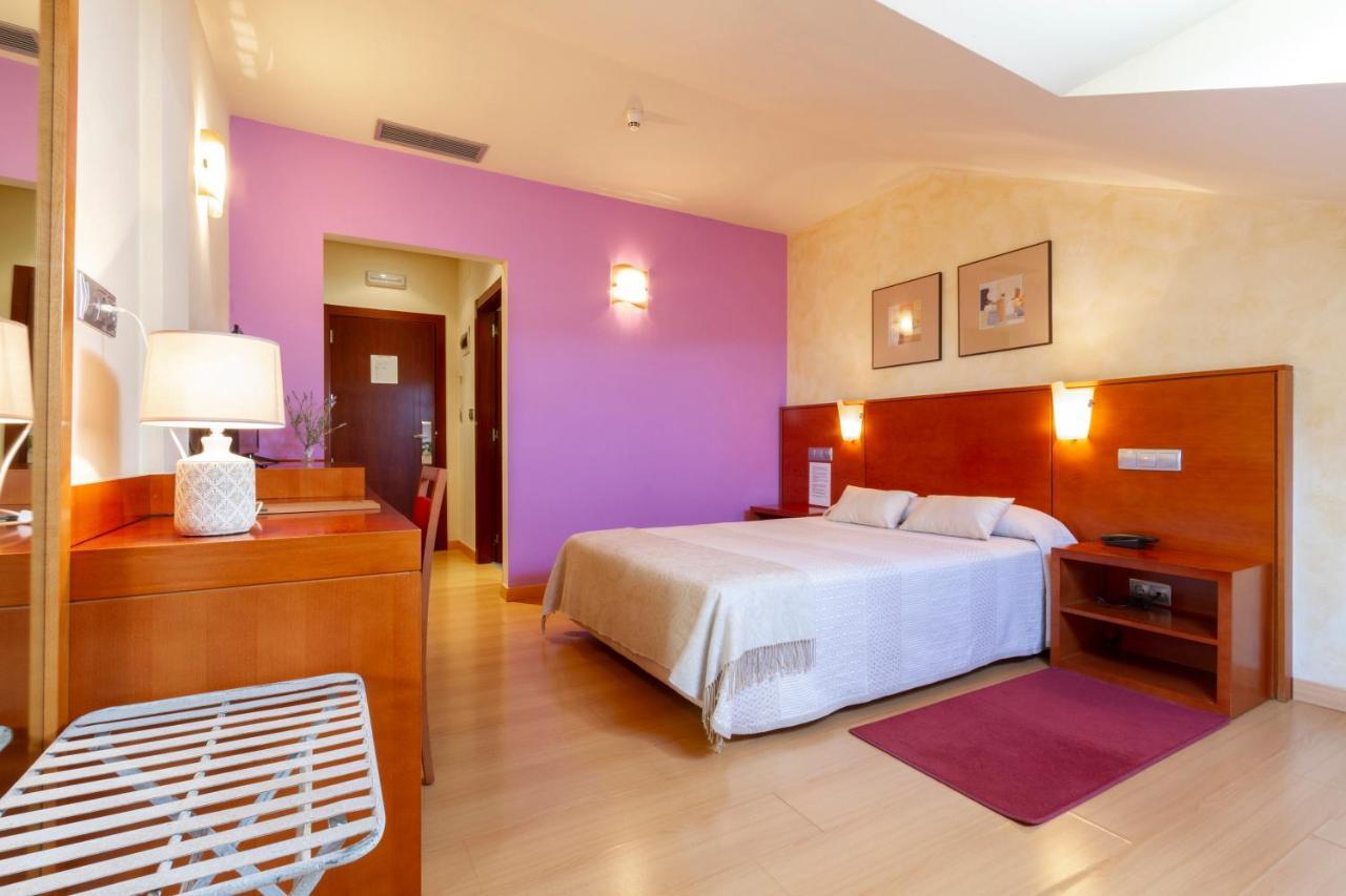 Hotel Miravalle โอว์เรนเซ ภายนอก รูปภาพ